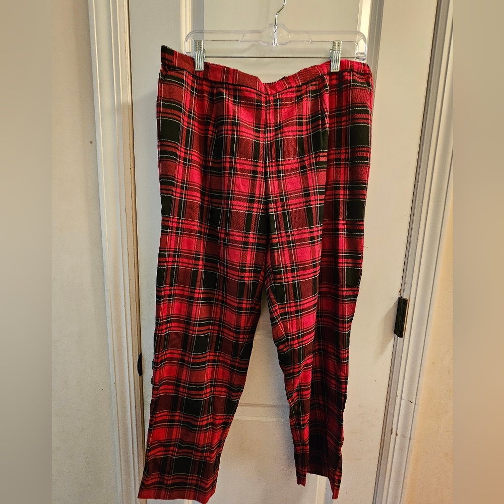 Cece women size large pants.